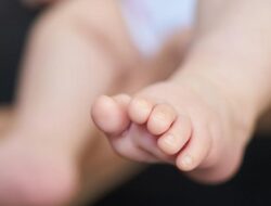 Bayi ‘Hamil’ di Pesisir Selatan Sumbar Ternyata Mengalami Fetus In Fetu, Apa Definisinya?