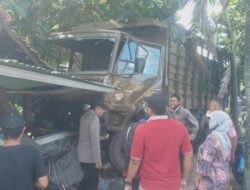 Ini Hasil Penyelidikan Polisi: Truk Melenceng Tabrak Lima Warung di Semarang