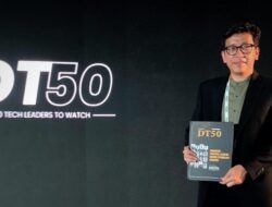 Direktur TI Credit Bureau Indonesia Menerima Penghargaan DT50 Award 2023