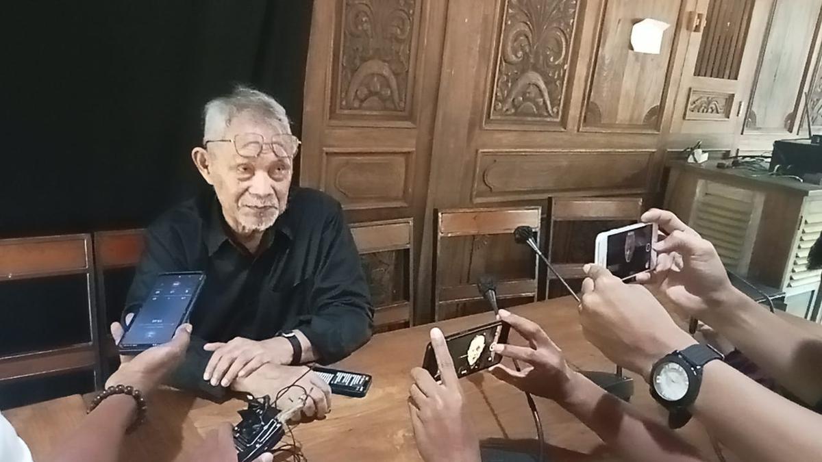 Setelah Berjumpa dengan Gus Mus, Goenawan Mohamad Menyampaikan Pesan Tegas: Kesetiaan dan Suara Tidak Bisa Dibeli