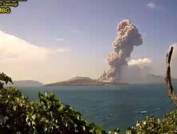 Gunung Krakatau Meletus, Kolom Letusan Mencapai Ketinggian 607 Meter