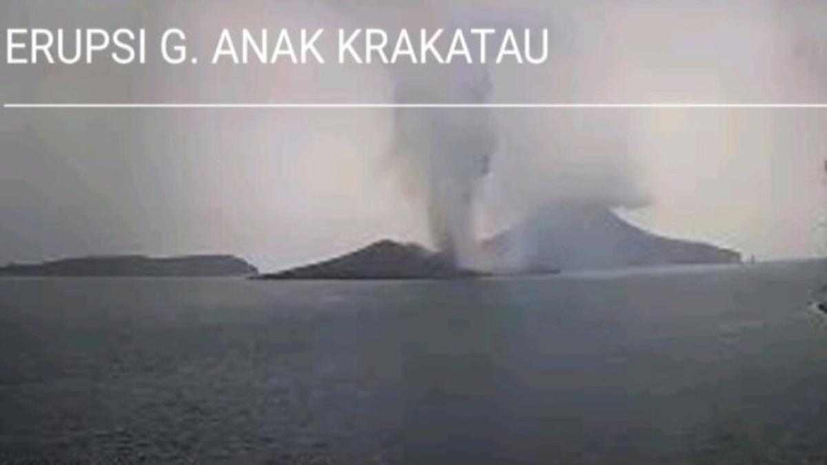 Gunung Anak Krakatau Kembali Meletus, Debu Vulkanik Mencapai 1.500 Meter di Atas Puncak