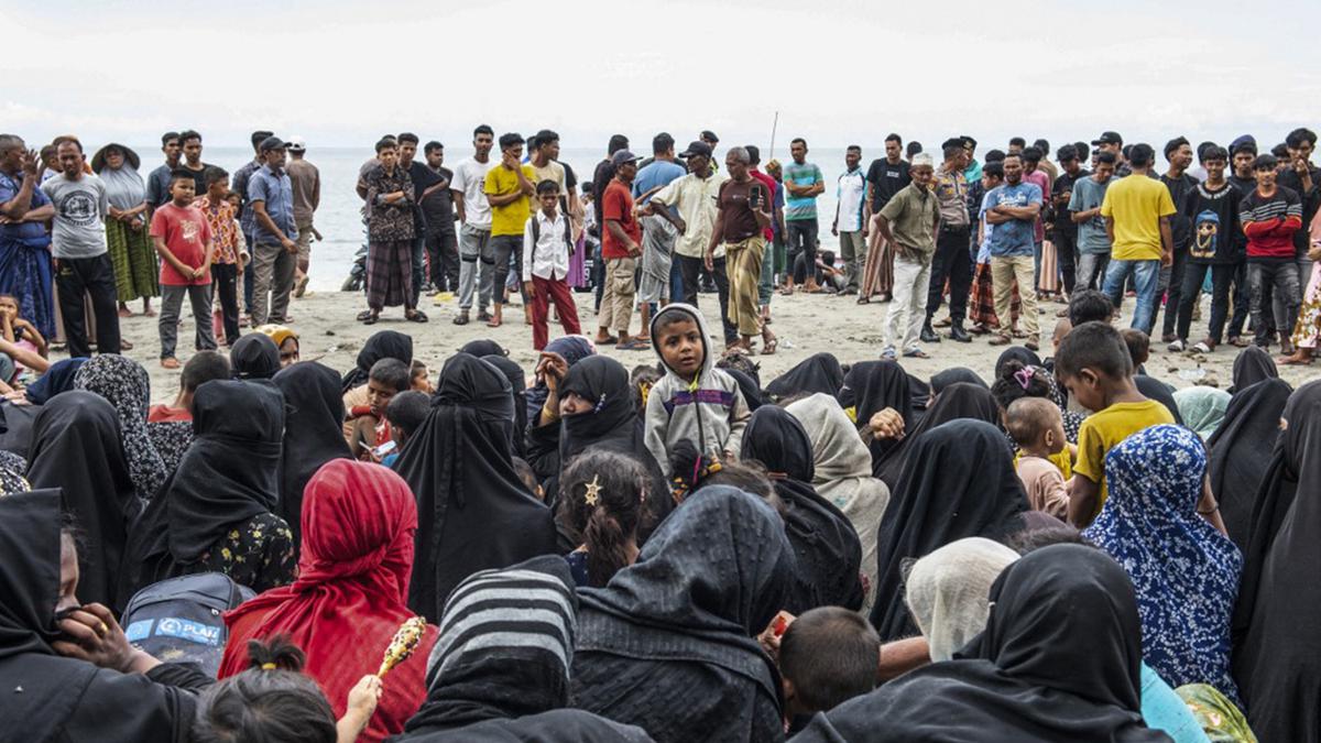 Pantai Aceh Ditemukan Ratusan Pengungsi Rohingya Terdampar