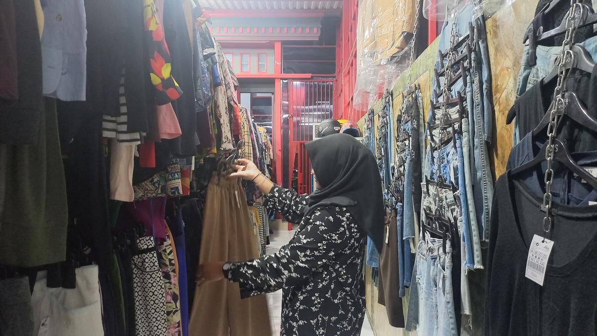 Berkembangnya Bisnis Thrifting Sebagai Alternatif Utama untuk Mendapatkan barang Berkualitas dengan Harga Terjangkau