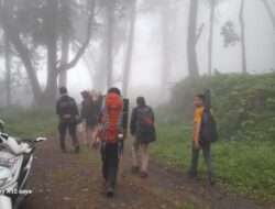 Tim SAR mengalami kesulitan dalam evakuasi pendaki Gunung Marapi akibat cuaca buruk dan erupsi susulan