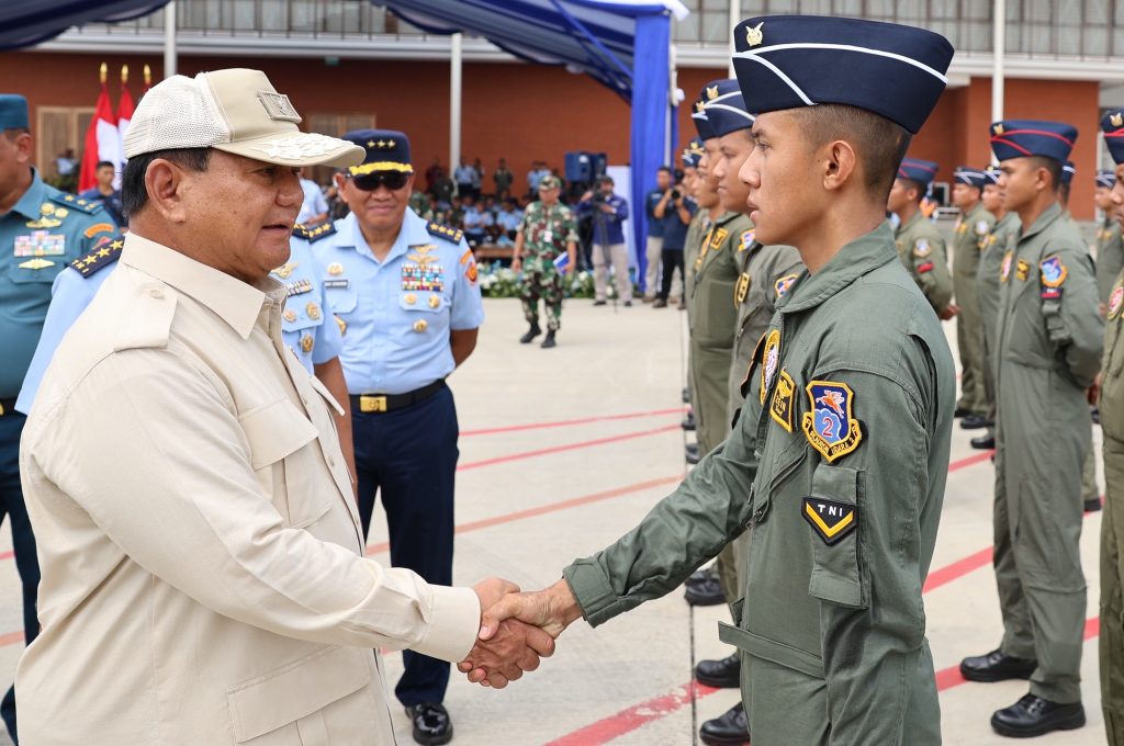 Kepemimpinan Bintara yang Membimbing, Membentuk, dan Mendukung Saya