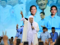 Prabowo dan Relawan Nderek Guru Habib Luthfi Mengadakan Bershalawat Bersama di Serang