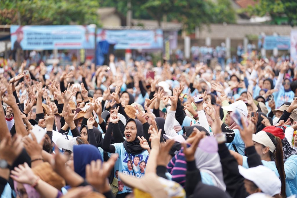 Kegembiraan Warga Subang Saat Berjumpa dengan Prabowo, Berdoa untuk Kemenangan dalam Satu Putaran