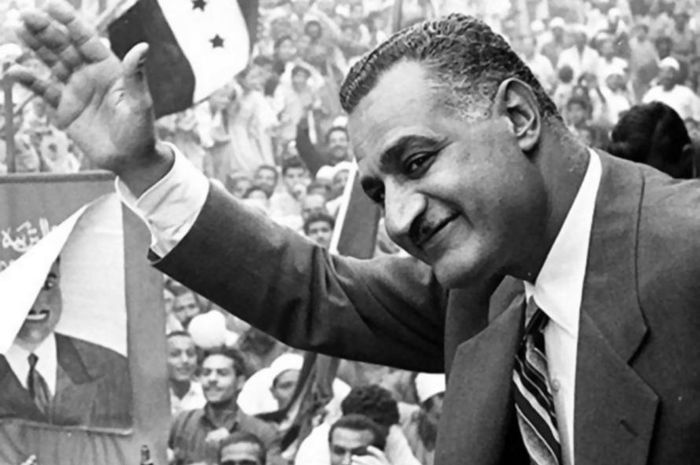 Letnan Kolonel Gamal Abdel Nasser
(diubah menjadi: Letnan Kolonel Gamal Abdel Nasser)