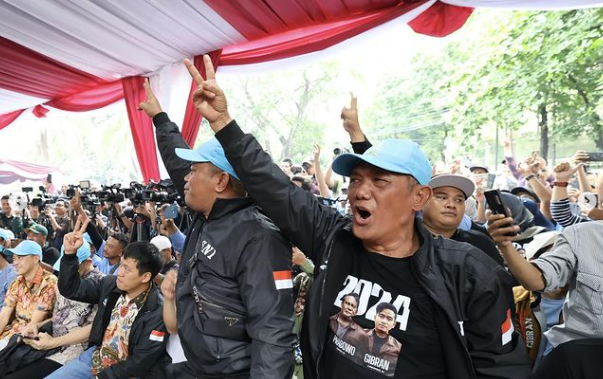 Nelayan Belawan Sumut Berbahagia Bertemu Prabowo, Sampaikan Aspirasi demi Kesejahteraan