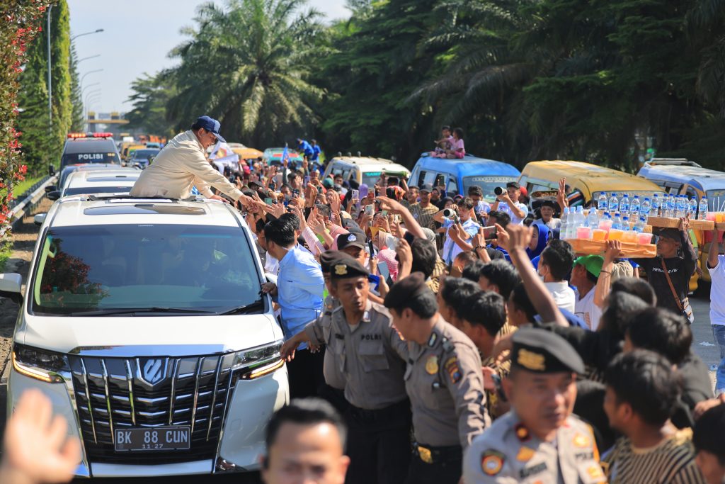 Ribuan Masyarakat Kepulauan Riau Ramai Sambut Kedatangan Prabowo Subianto