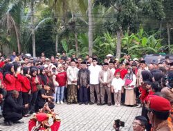 Ribuan Warga Mempersembahkan Dukungan untuk Dadang Solihat sebagai Calon Bupati Pangandaran