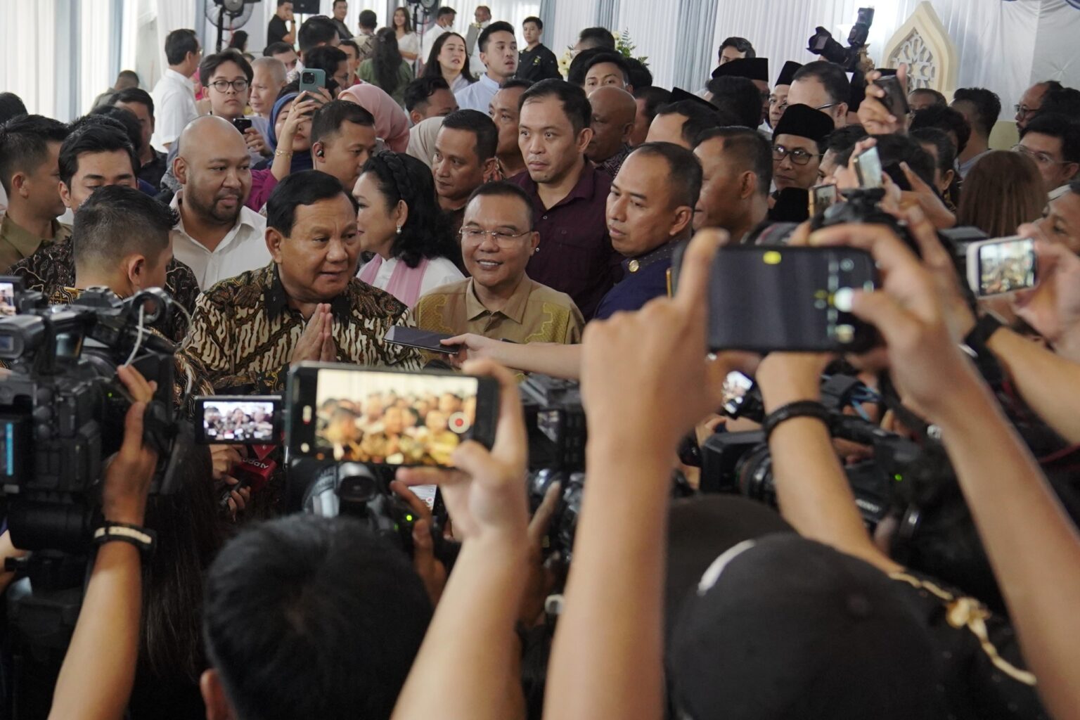 Prabowo Subianto Meminta Maaf Lahir Batin ke Rekan-Rekan Media pada Hari Kedua Lebaran