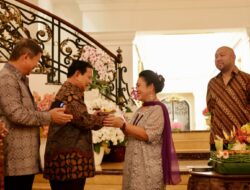 Prabowo Subianto Participates in Titiek Soeharto’s 65th Birthday Event