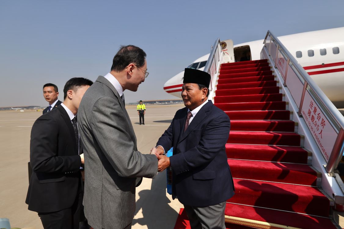 Prabowo Subianto Tiba di China, Bertemu dengan Xi Jinping, Perdana Menteri, dan Menteri Pertahanan China