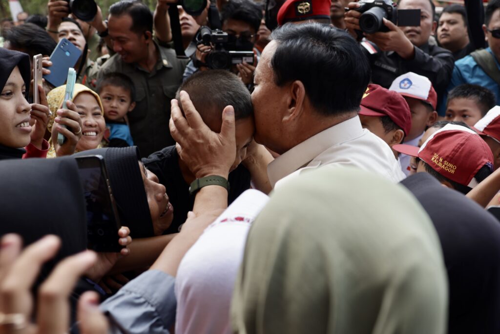 Prabowo Subianto Vows to Extend Welfare Programs to Children Nationwide in Indonesia