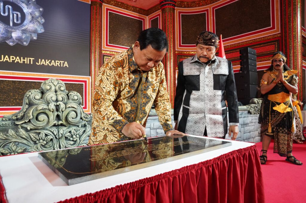 Prabowo Subianto Shows Gratitude for Efforts to Honor Indonesian Culture During Hendropriyono’s Birthday Celebration