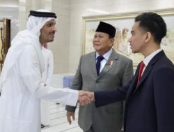 Pertemuan Prabowo Subianto dan Gibran Rakabuming Raka dengan Emir Qatar dan PM Qatar membahas Kerja Sama hingga Gaza.