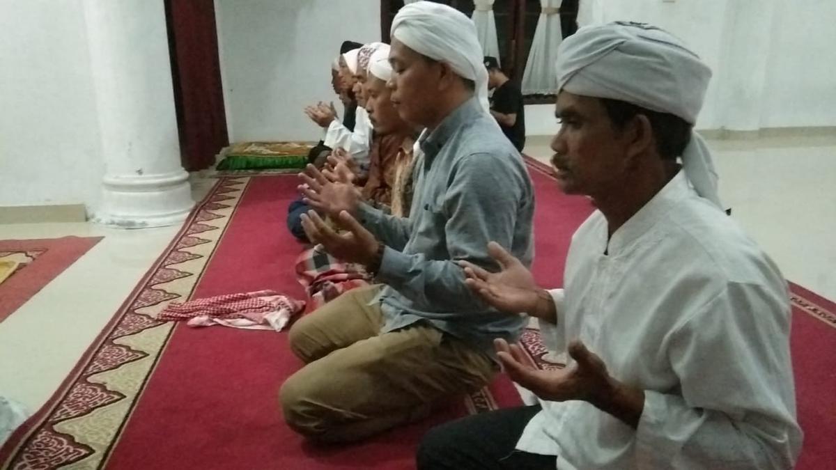 Pemeluk Tarekat Naqshbandiyyah di Padang Merayakan Idul Adha pada Sabtu 15 Juni 2024