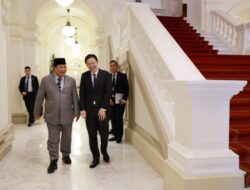 Prabowo Subianto Meets Singapore’s New Prime Minister, Congratulates and Discusses Defense Cooperation