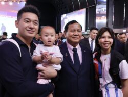 Ketika Prabowo Subianto Menemui Greysia Polii dan Keluarganya di Paris