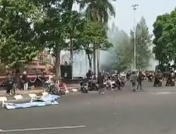 Ribuan Mahasiswa Diserang Gas Air Mata dan Water Canon