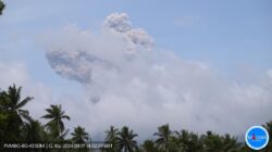 Gunung Ibu Kembali Meletus, Abu Mencapai Ketinggian 1.500 Meter