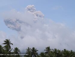 Gunung Ibu Kembali Meletus, Abu Mencapai Ketinggian 1.500 Meter