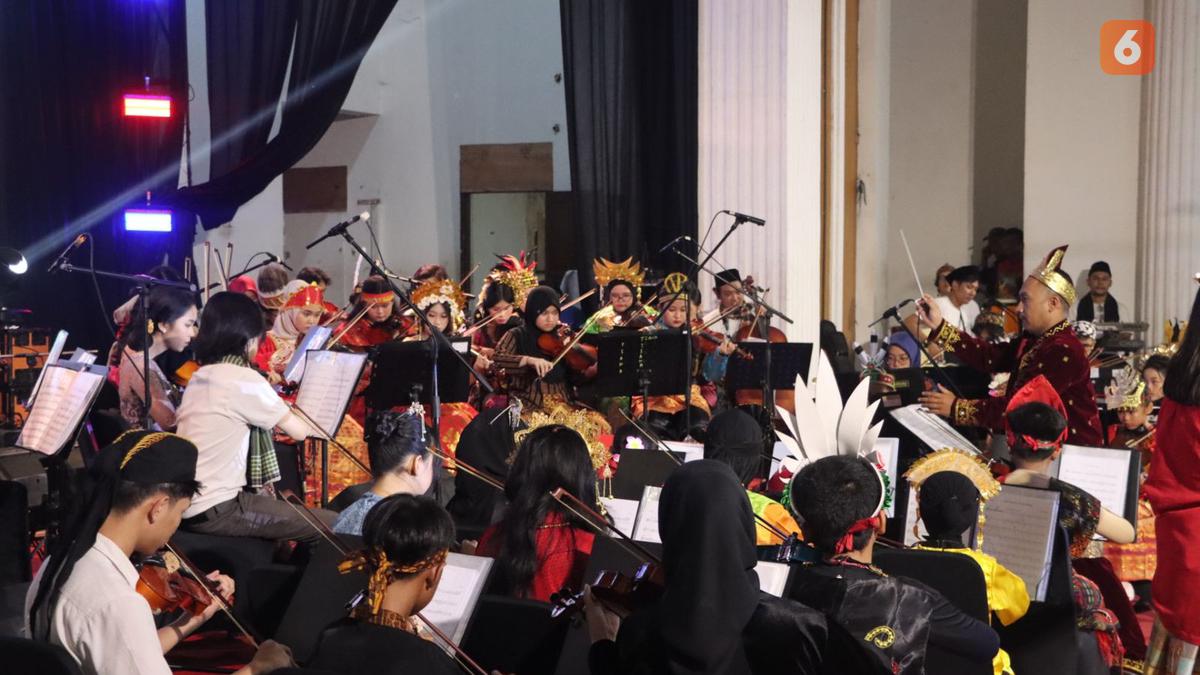 Exploring Indonesian Music Through Violin Orchestra by Children of Sukabumi