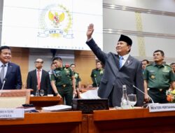 Prabowo Subianto Says Goodbye and Apologizes in Last DPR Meeting: More Responsibilities Ahead of Us