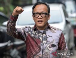 KPK Terus Periksa Wamenaker Immanuel Ebenezer Hingga Kamis Malam