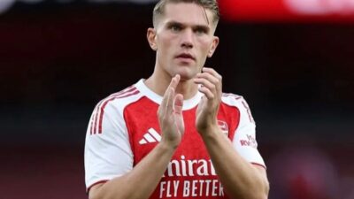 Arsenal Mendominasi Klasemen dengan Menang Telak atas Leeds United