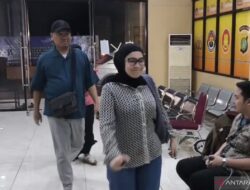 Uya Kuya dan Astrid Hadiri Panggilan Polres Metro Jaktim