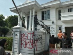 Penjarahan Rumah Uya Kuya: Polisi Buru Provokator Lain