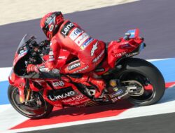 Marquez dominan, Bagnaia bangkit di Practice MotoGP San Marino